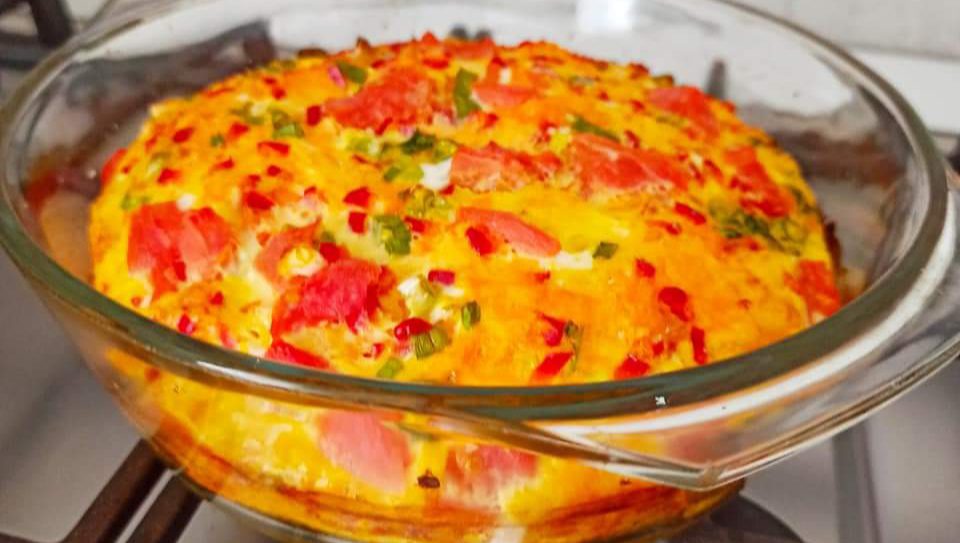 Omleta cu paine, cascaval si legume