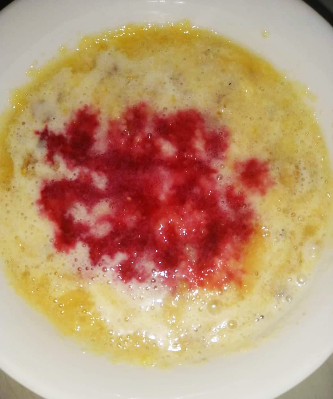 Porridge cu sos de clemetina, para si suc de rodie