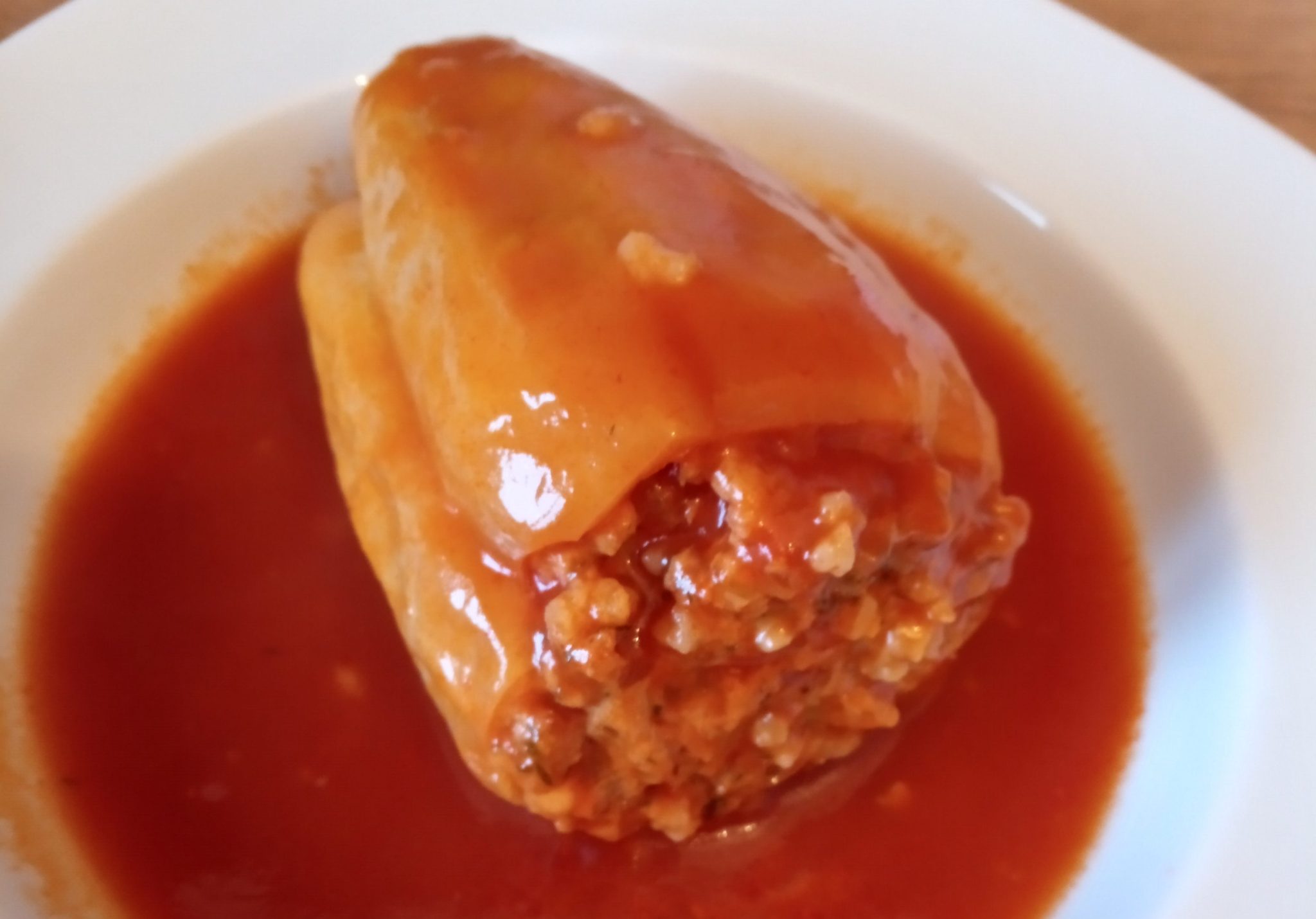 Ardei umpluti in sos de rosii