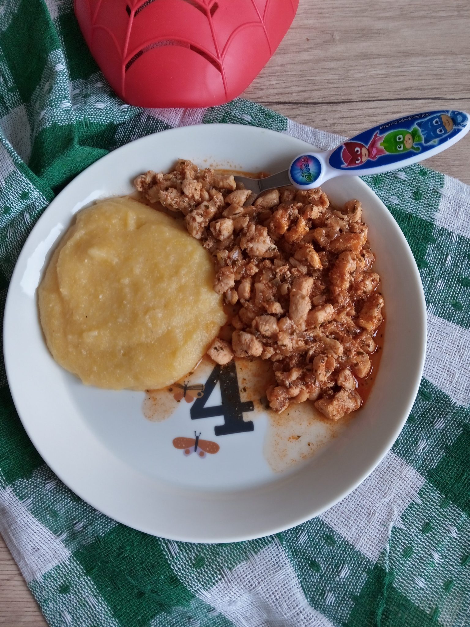 Ostropel de pui cu mamaliguta
