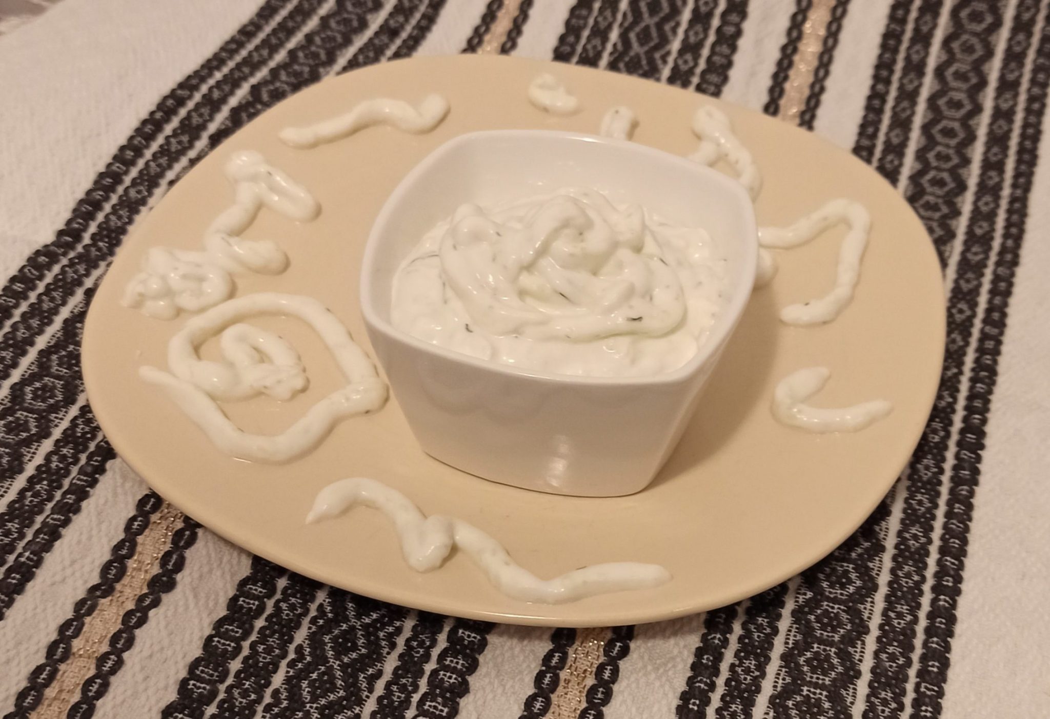 Sos tzatziki