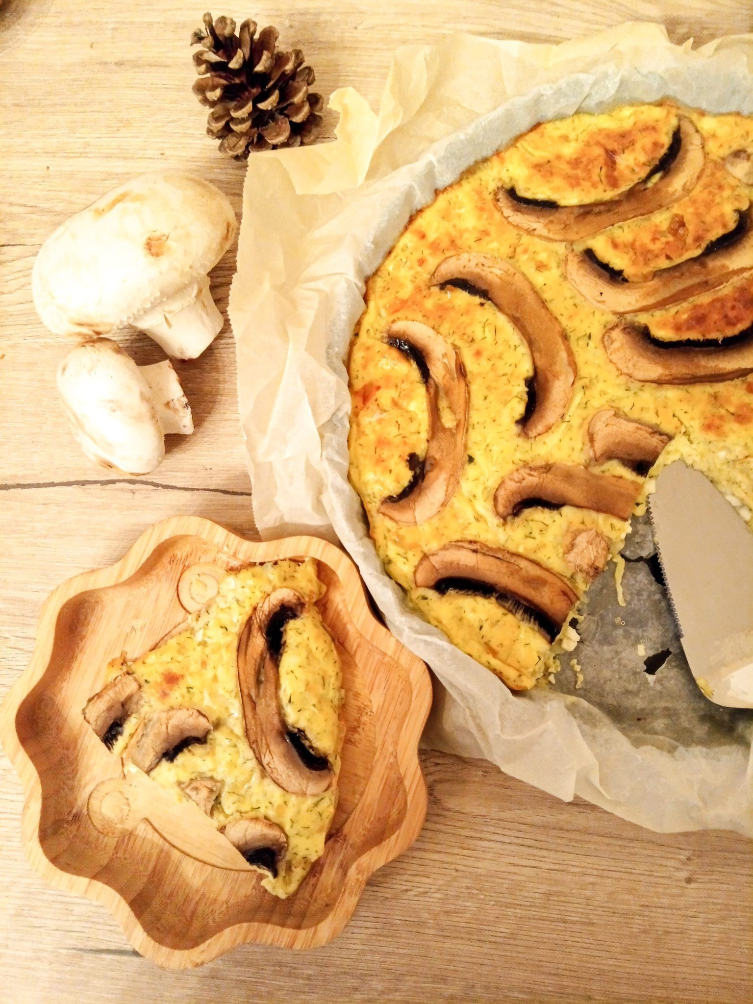 Tarta rapida cu zucchini, branzeturi si ciuperci