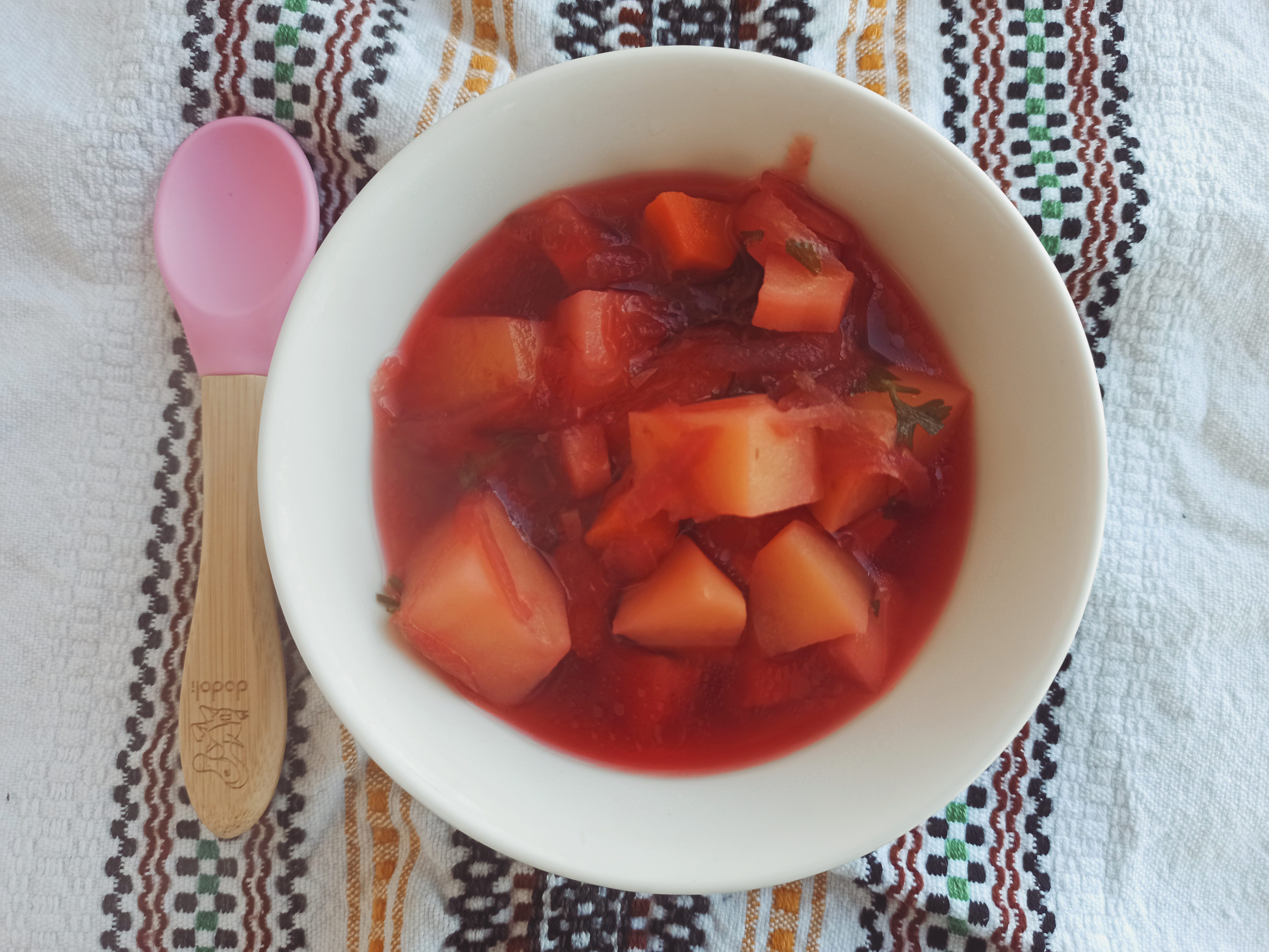 Bors de sfecla rosie cu cartofi