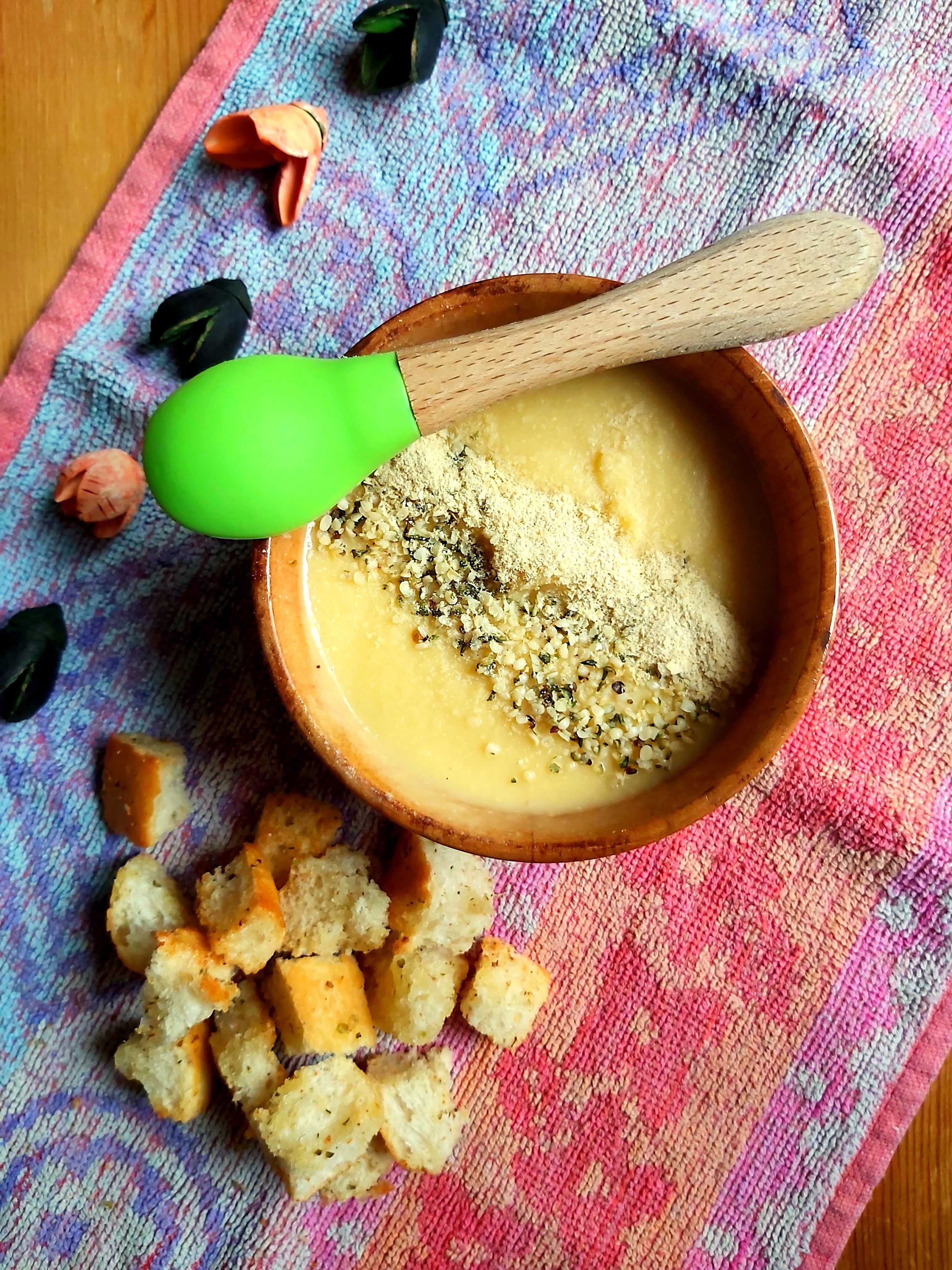 Supa crema de naut cu  crutoane aromate