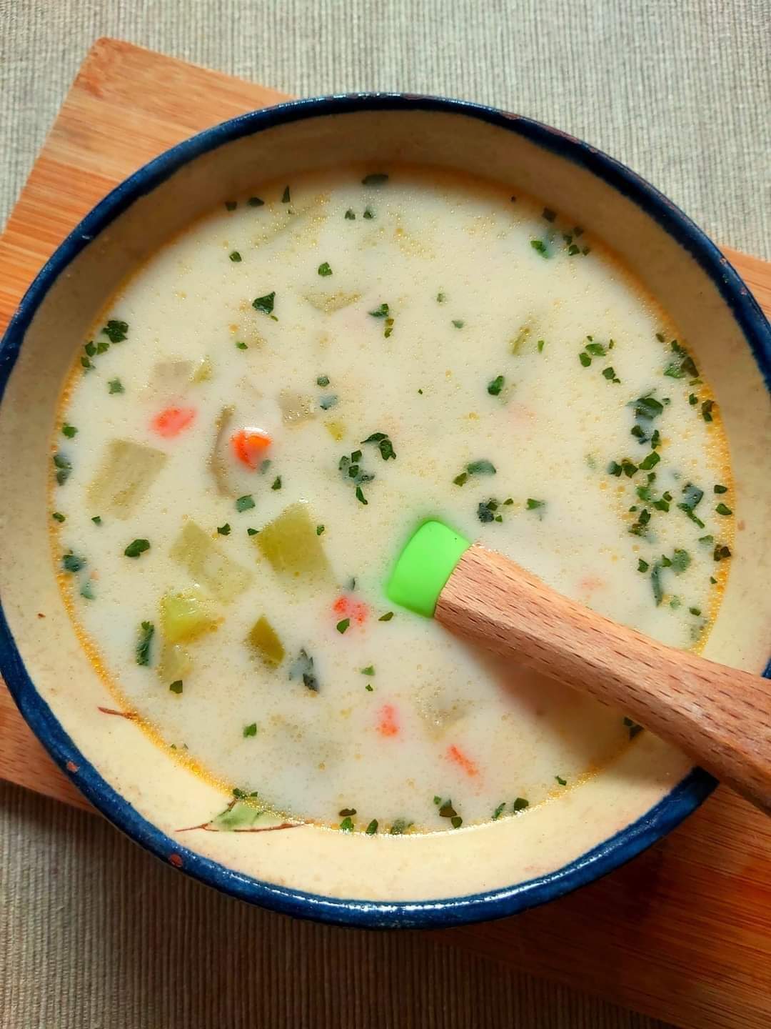 Ciorbita de dovlecel cu carne de curcan