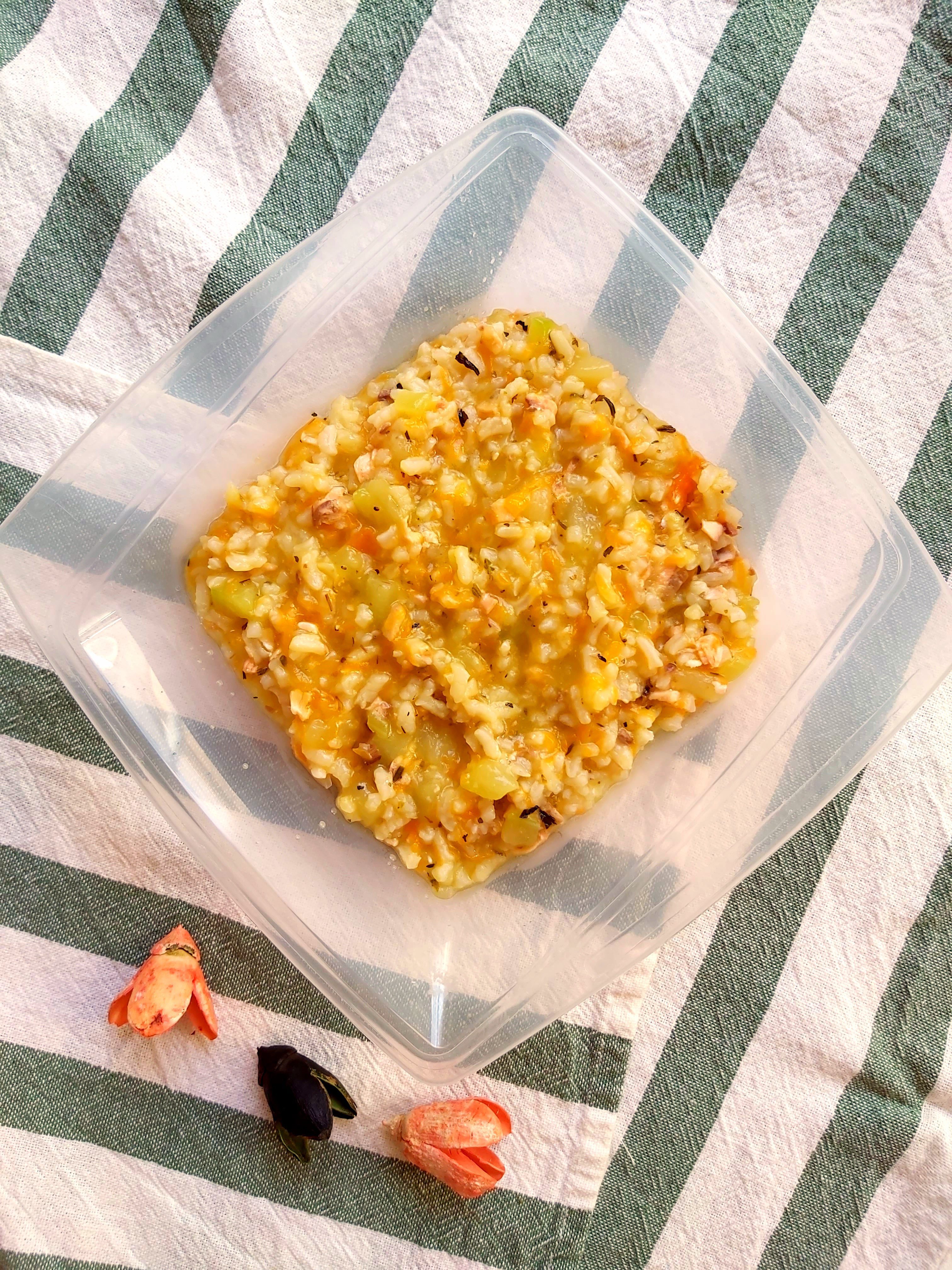 Somon cu orez si legume