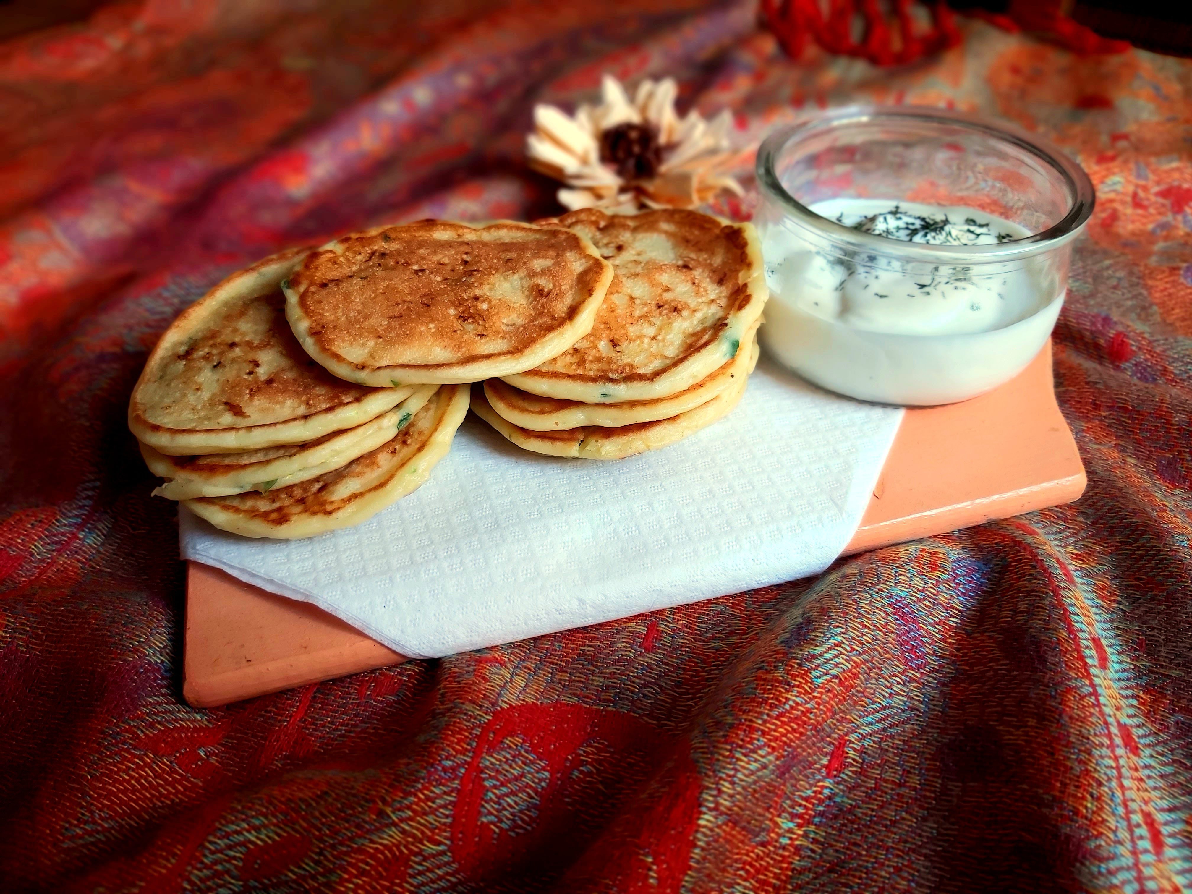 Turte cu dovlecel, ricotta si ceapa verde