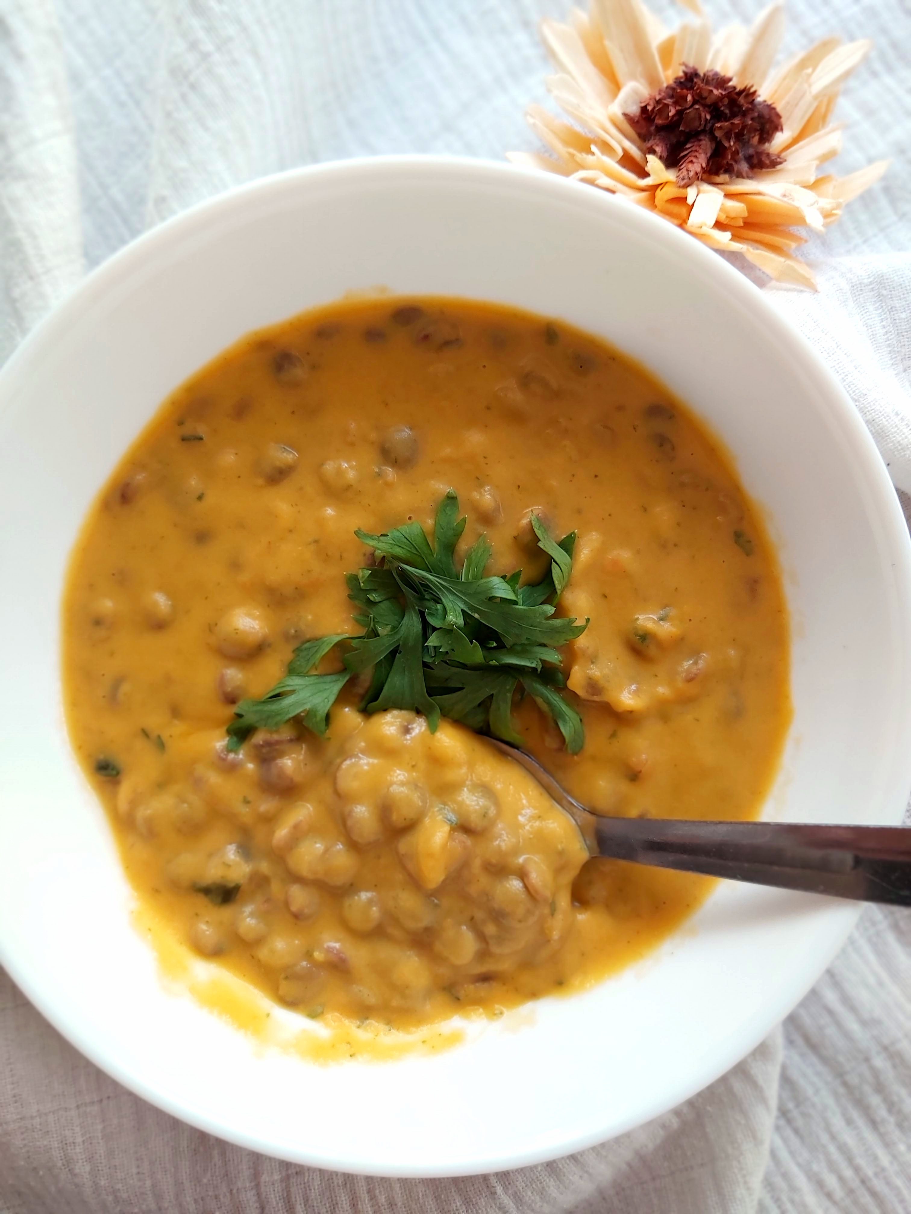 Linte cu sos de cartof dulce si morcov