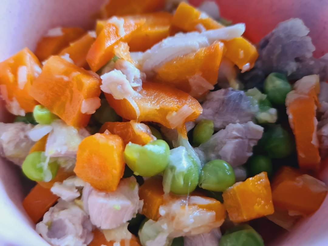 Mancare de pui cu legume