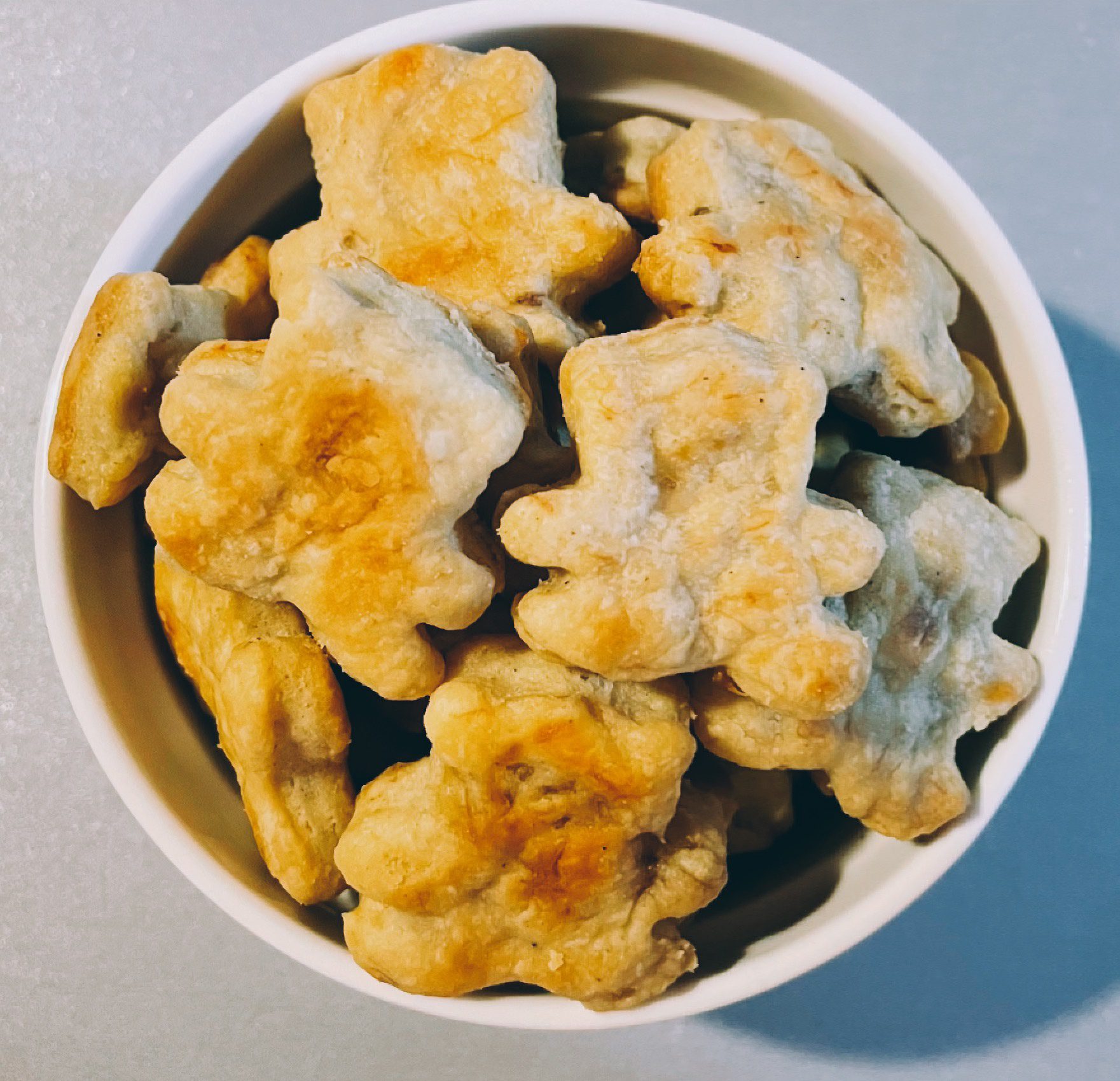 Biscuiti foarte fragezi cu banana, cocos si mascarpone