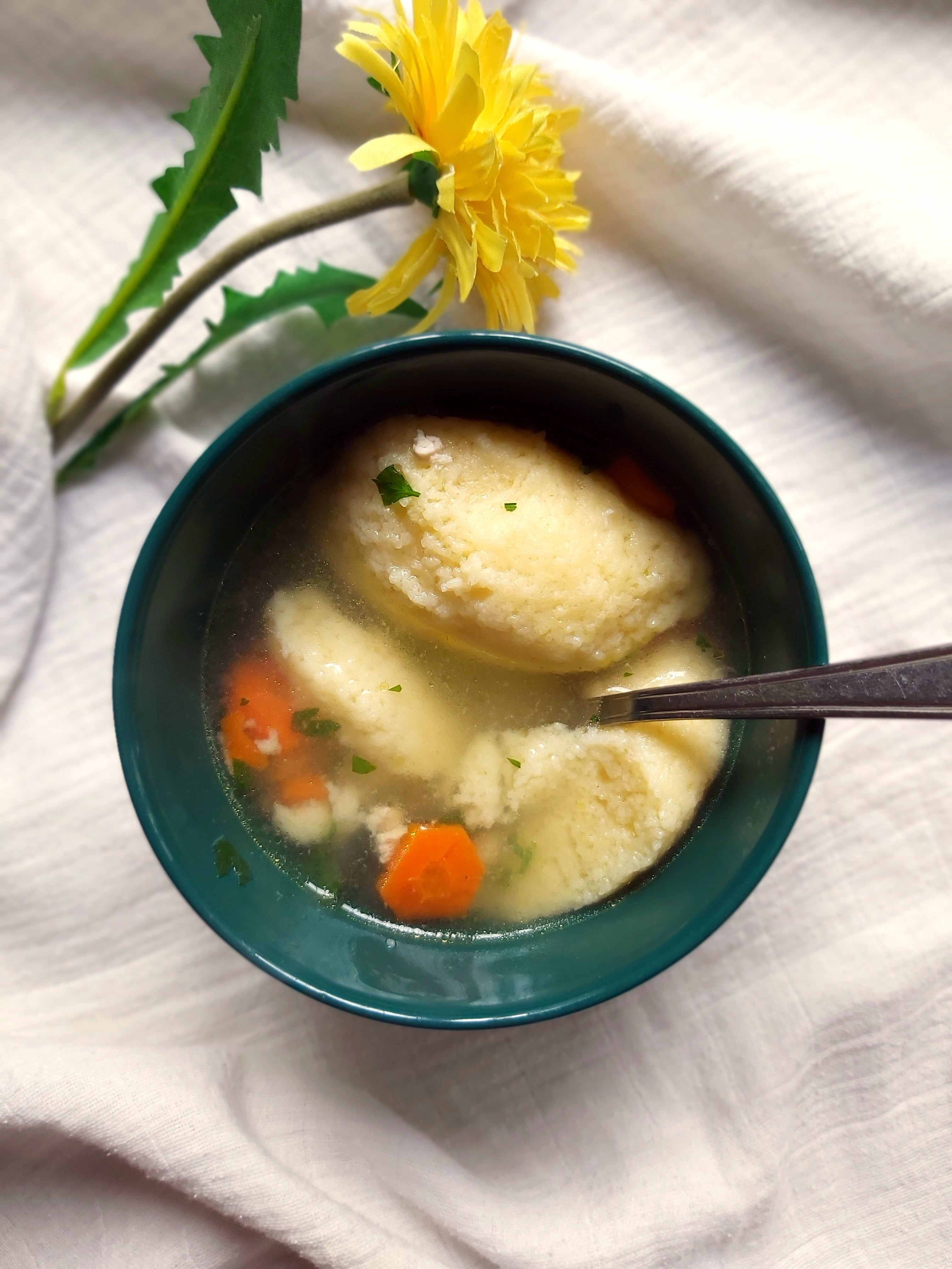 Supa cu carne de curcan si galuste