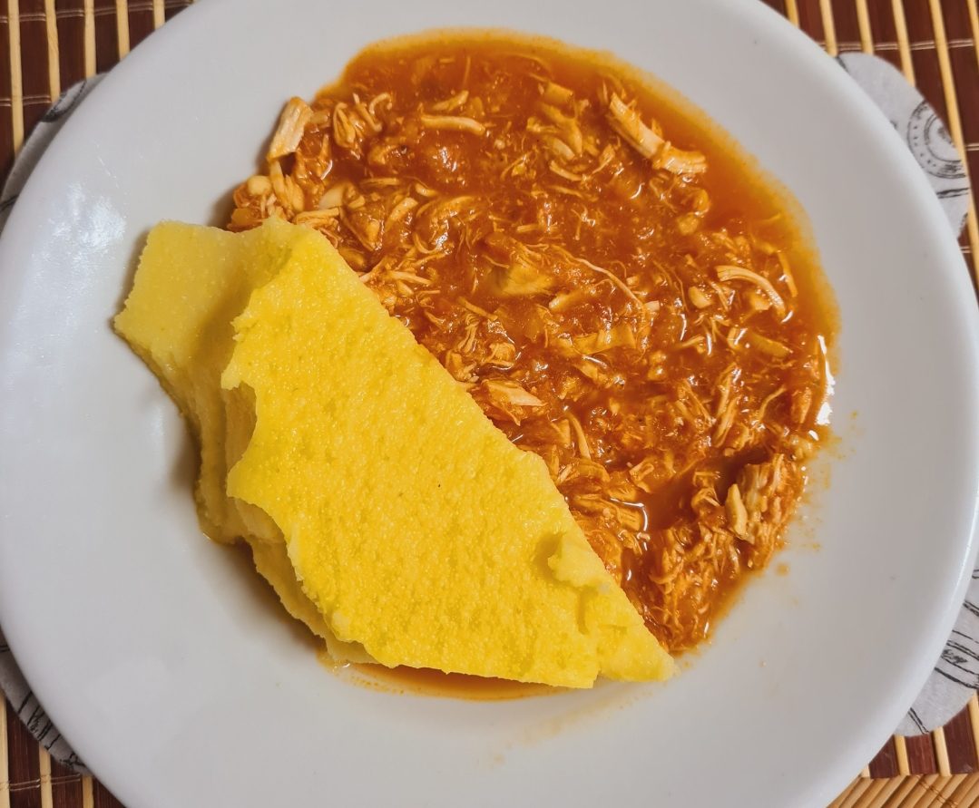 Ostropel de pui cu mamaliguta