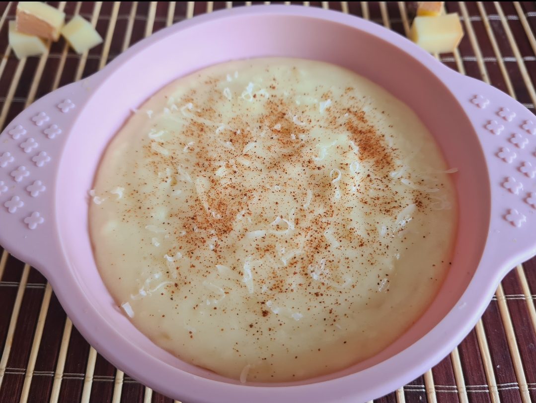 Piure de cartofi noi cu nucsoara