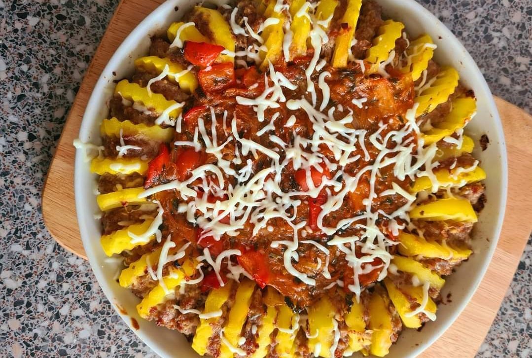 Cartofi cu carne tocata si legume in stil indian