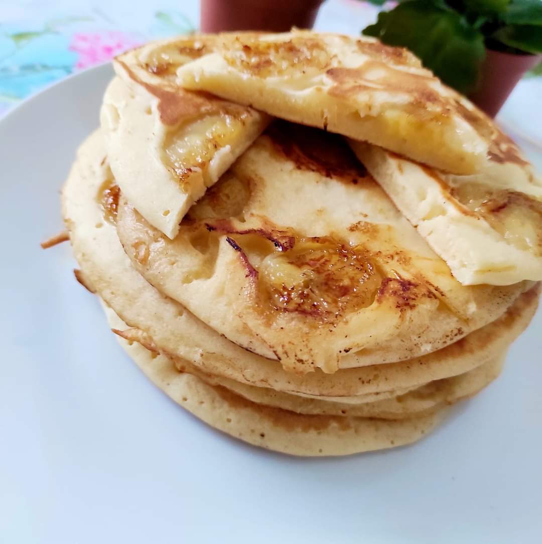 Clatite americane cu banane