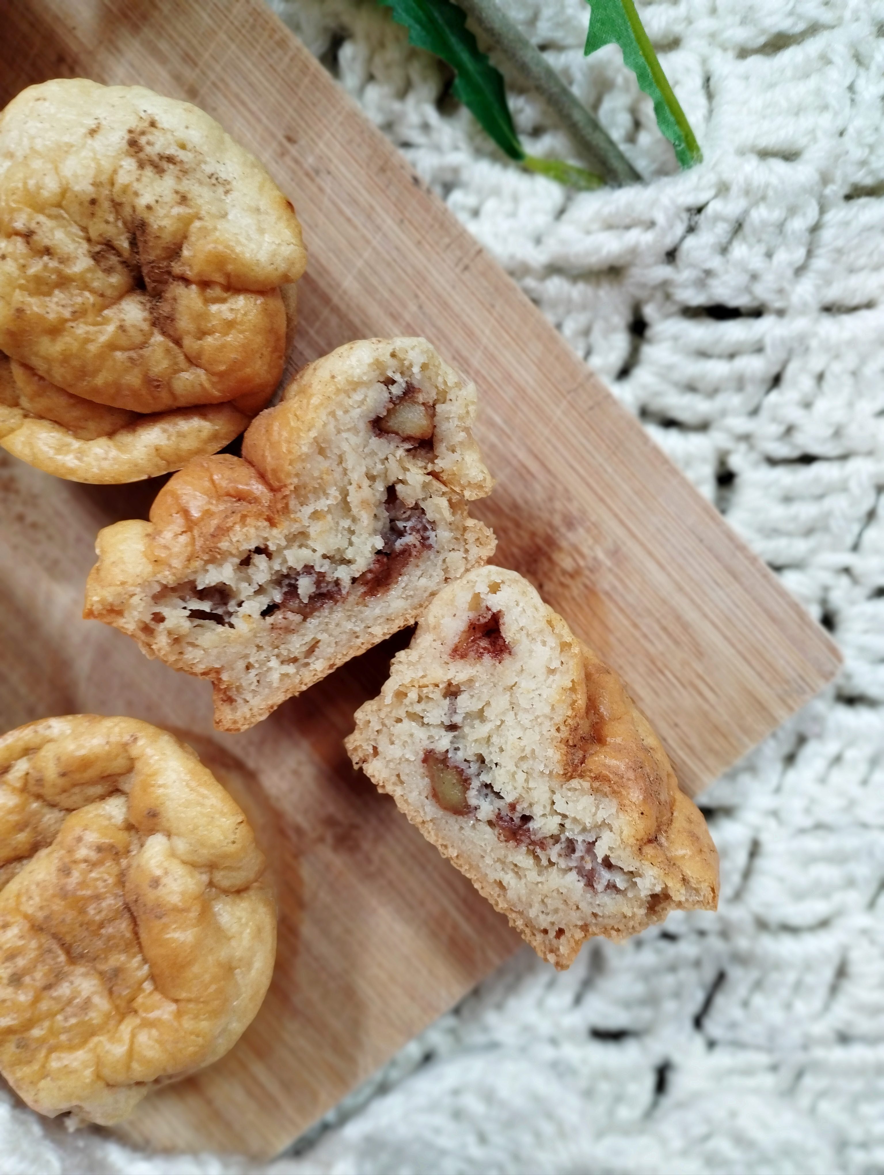 Briose din albusuri umplute cu mere si scortisoara