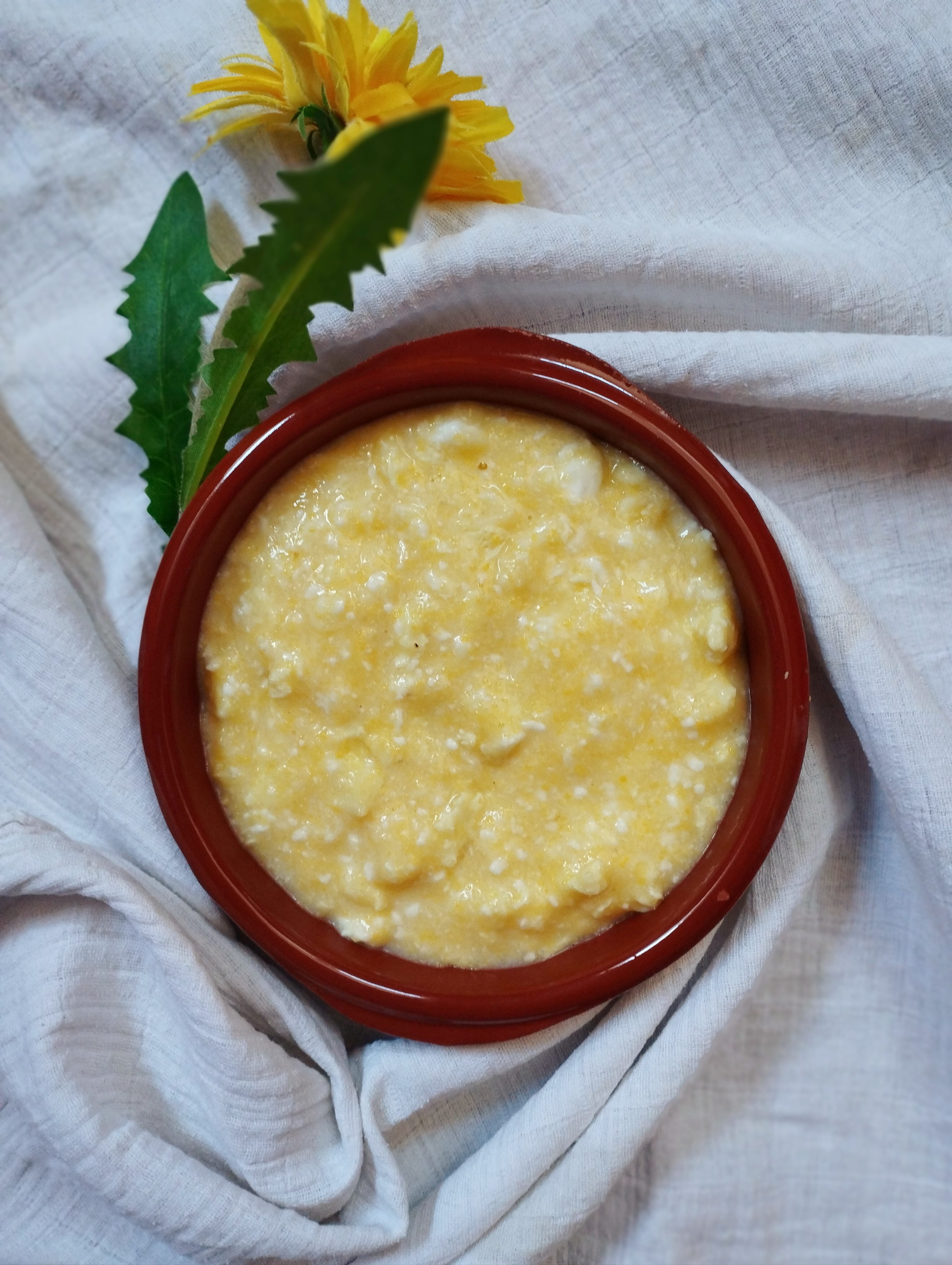 Geandra – mamaliga cu oua si branza