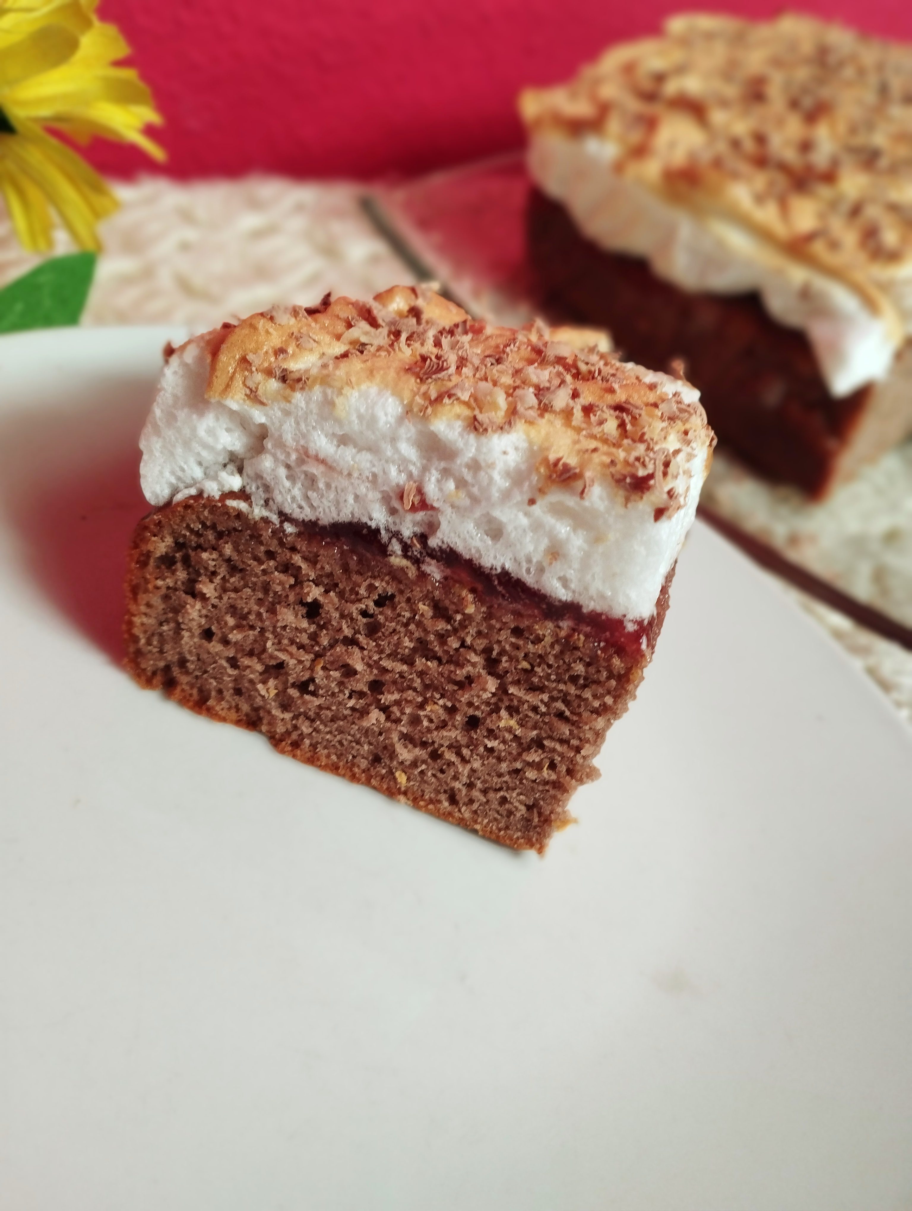 Negresa cu bezea si gem