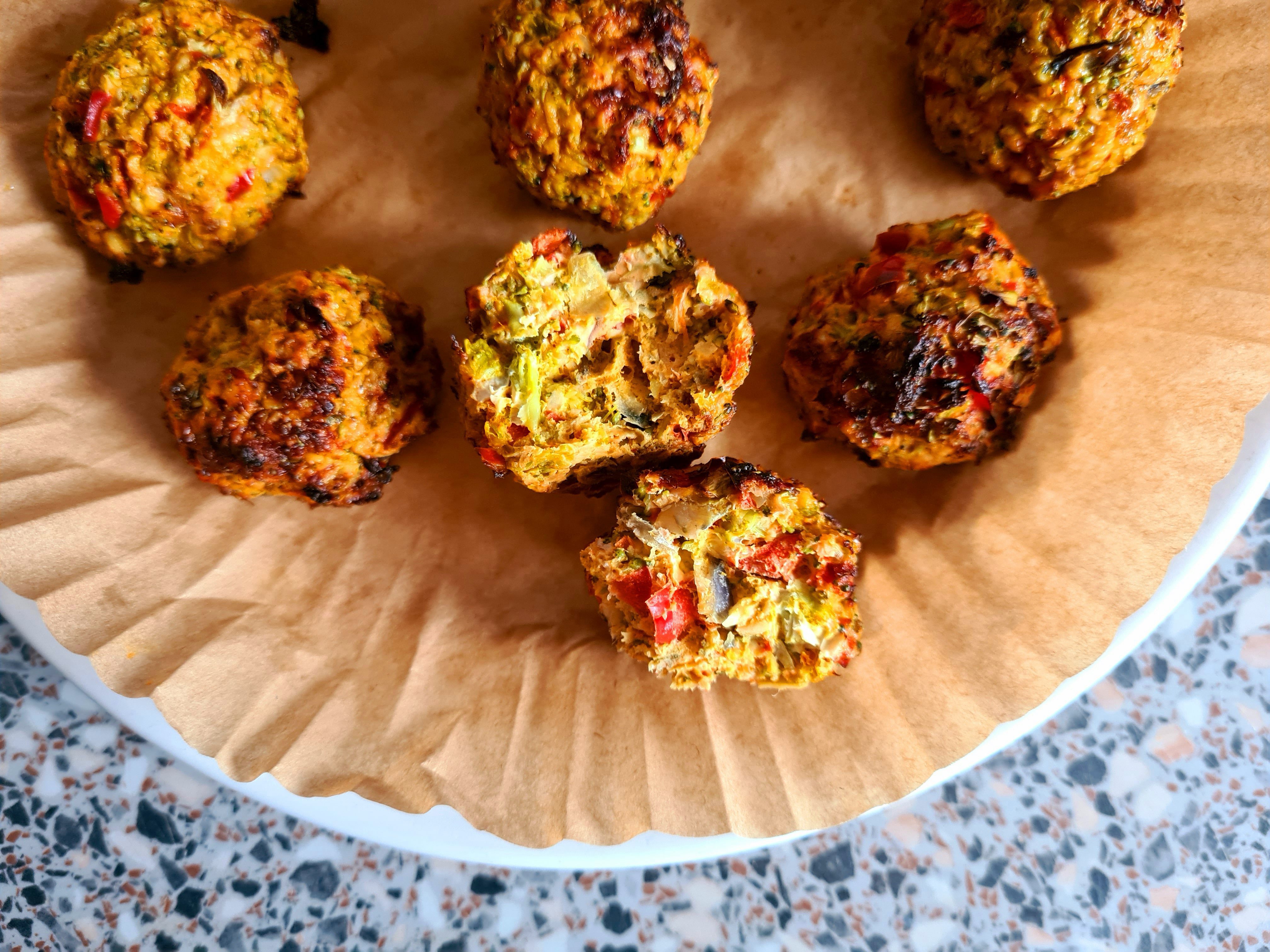 Chiftelute de pui cu legume la airfryer