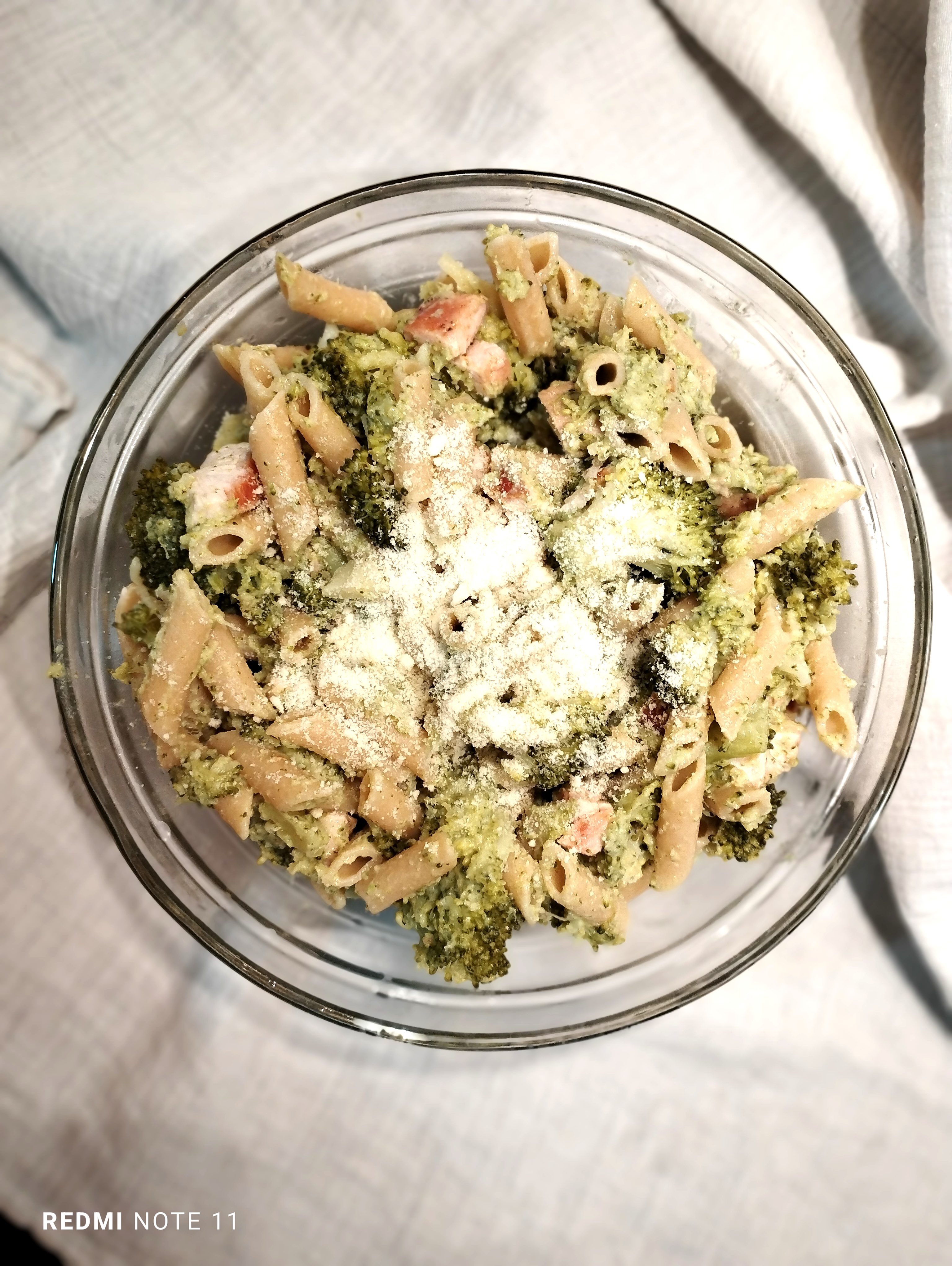 Paste cu piept de curcan si broccoli