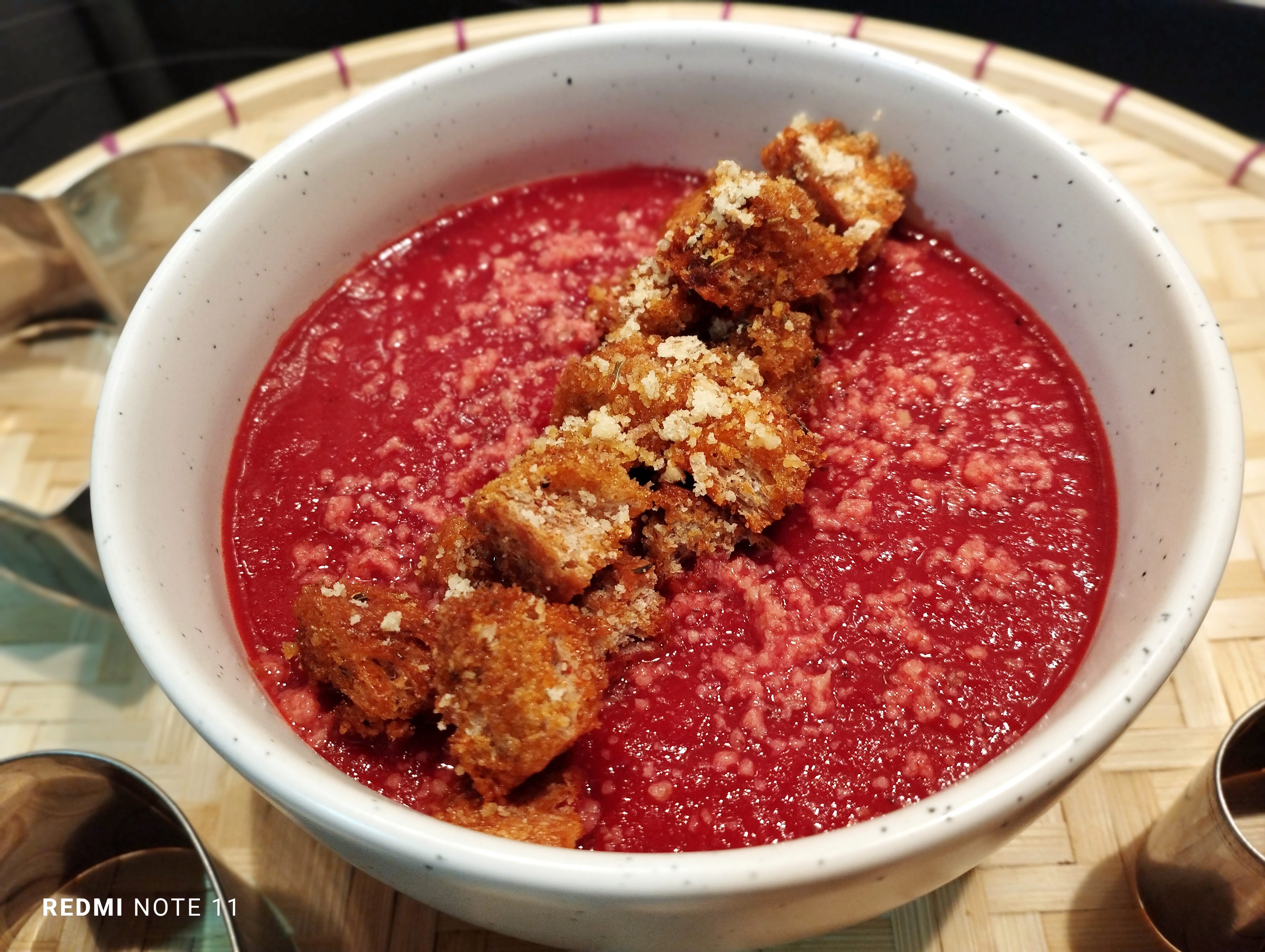 Supa crema de sfecla rosie si mar