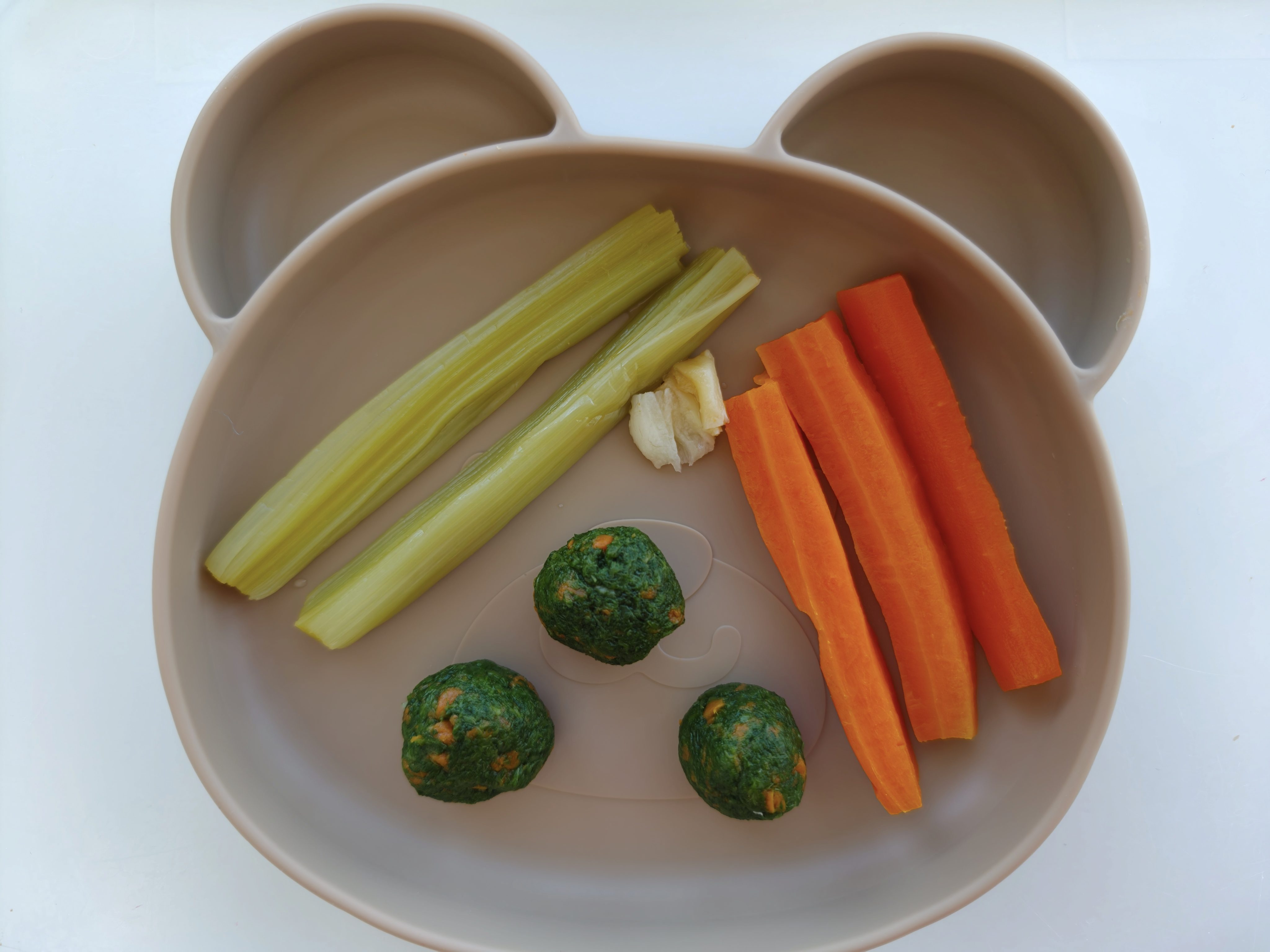 Bilute cu spanac pentru bebelusi – reteta sanatoasa BLW 6 luni+