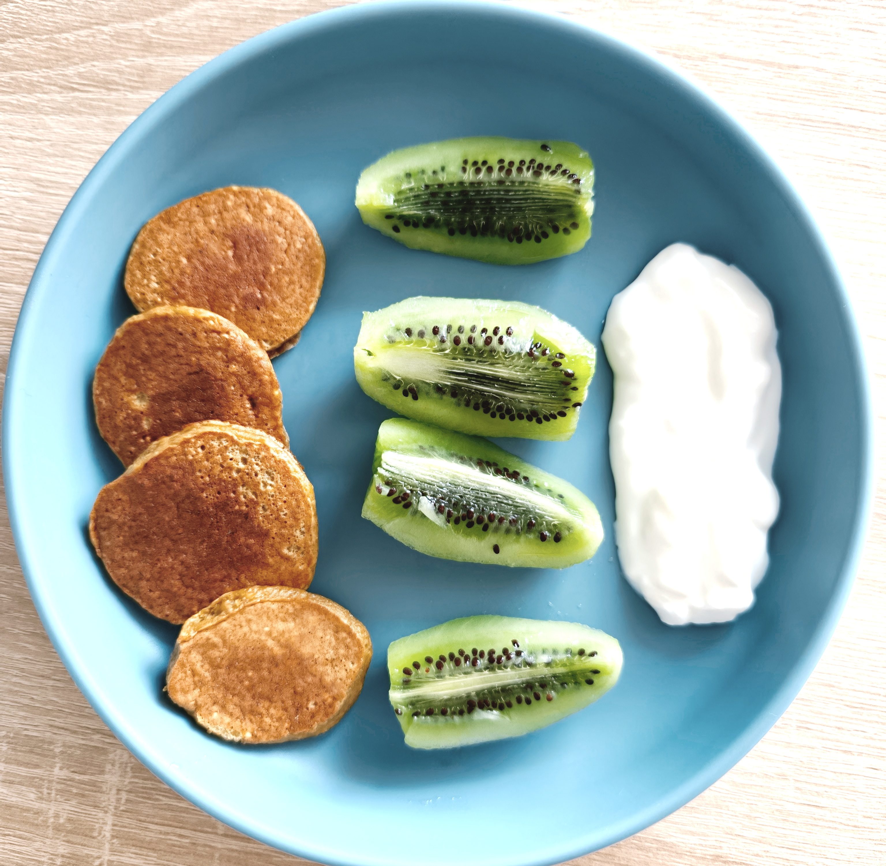 Clatite cu ovaz si roscove pentru bebelusi – Reteta BLW pentru 7 luni+