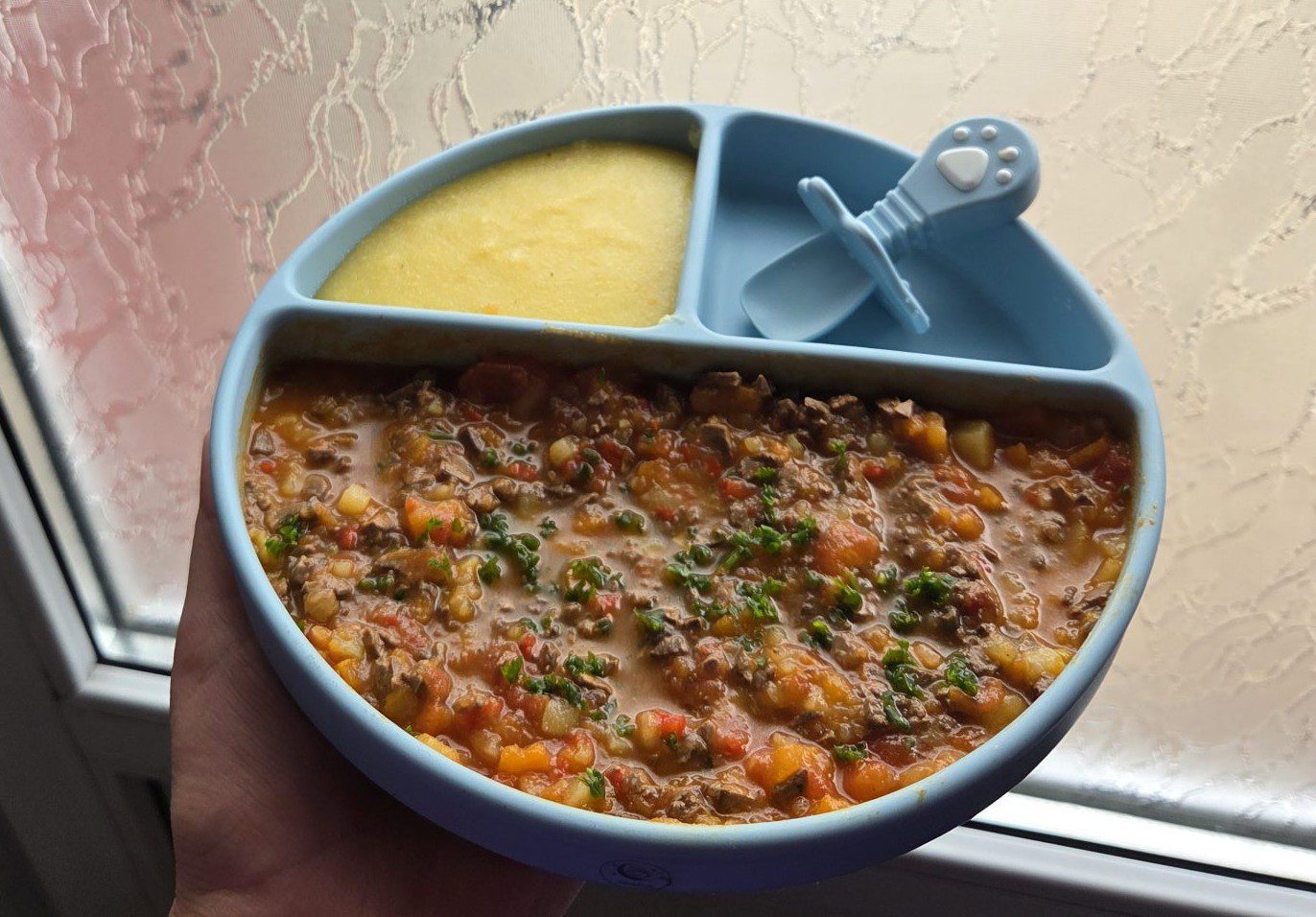 Tocăniță de legume cu ficat pentru bebeluși – rețetă sănătoasă și hrănitoare