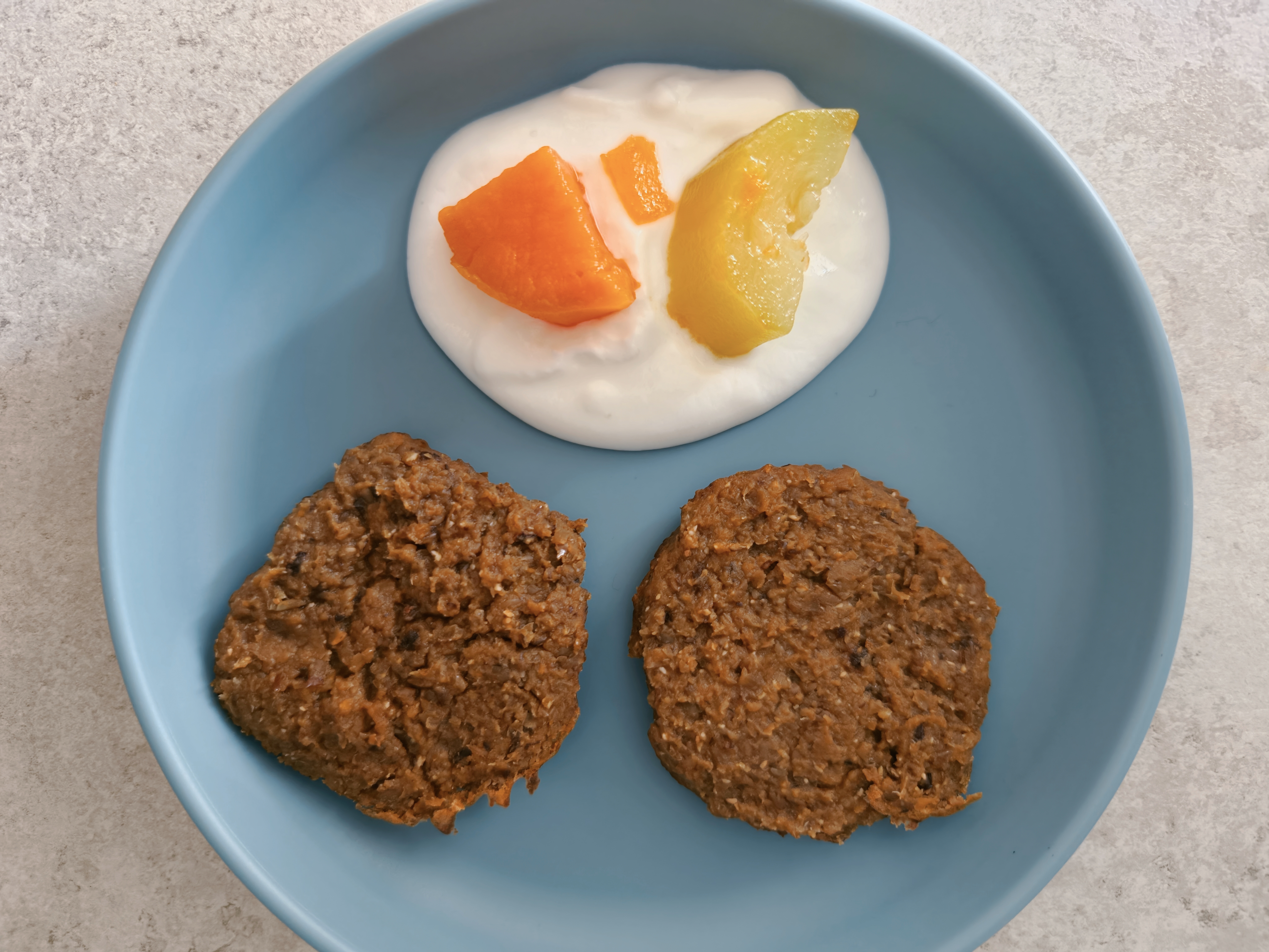 Chiftele EXTRA MOI de linte cu cartof dulce și dovlecel (prânz anti-constipație pentru bebe)